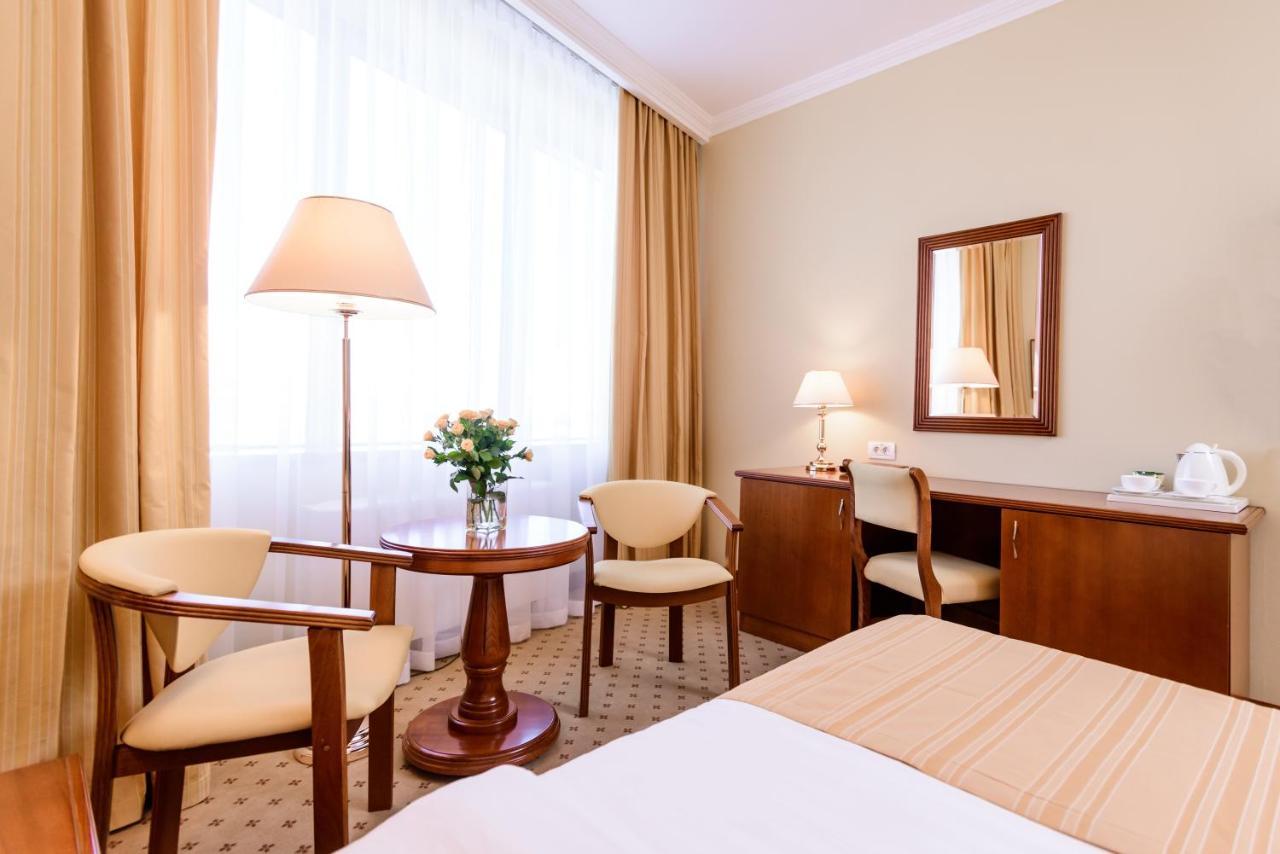 Avalon Hotel Syktyvkar Ngoại thất bức ảnh