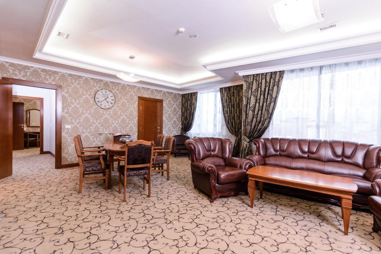 Avalon Hotel Syktyvkar Ngoại thất bức ảnh