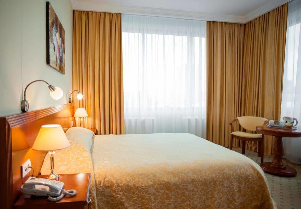 Avalon Hotel Syktyvkar Ngoại thất bức ảnh